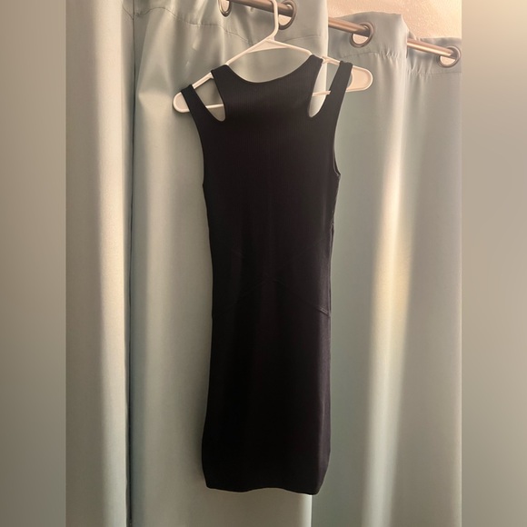 Cute Date Night Dress! Size 6 - Picture 3 of 4